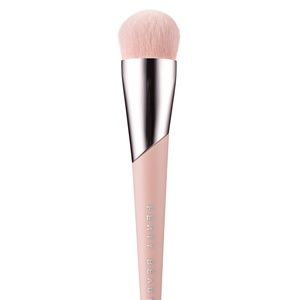 FENTY Full-Bodied Foundation Brush 110